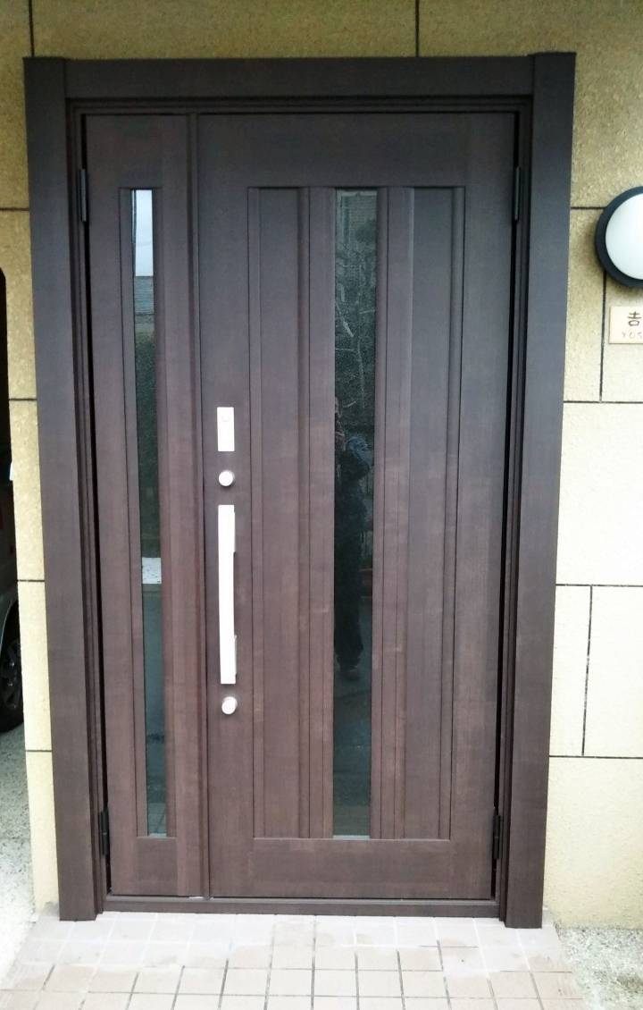 窓ドア京橋駅前店のリモコンキーのドアは便利の施工後の写真1