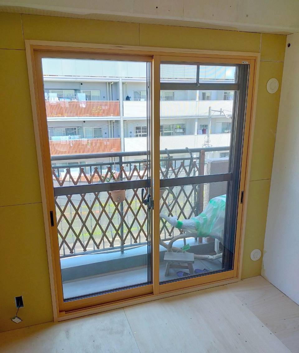 窓ドア京橋駅前店のマンション内フルリフォーム時に内窓設置（吹田市）の施工後の写真2