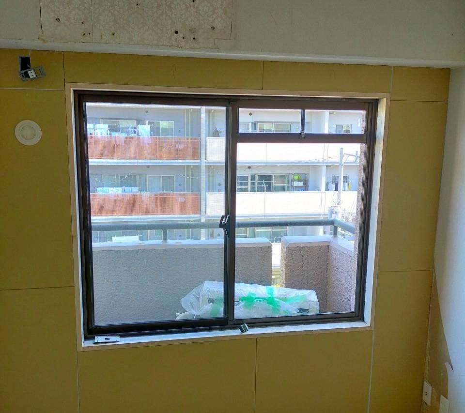 窓ドア京橋駅前店のマンション内フルリフォーム時に内窓設置（吹田市）の施工前の写真3