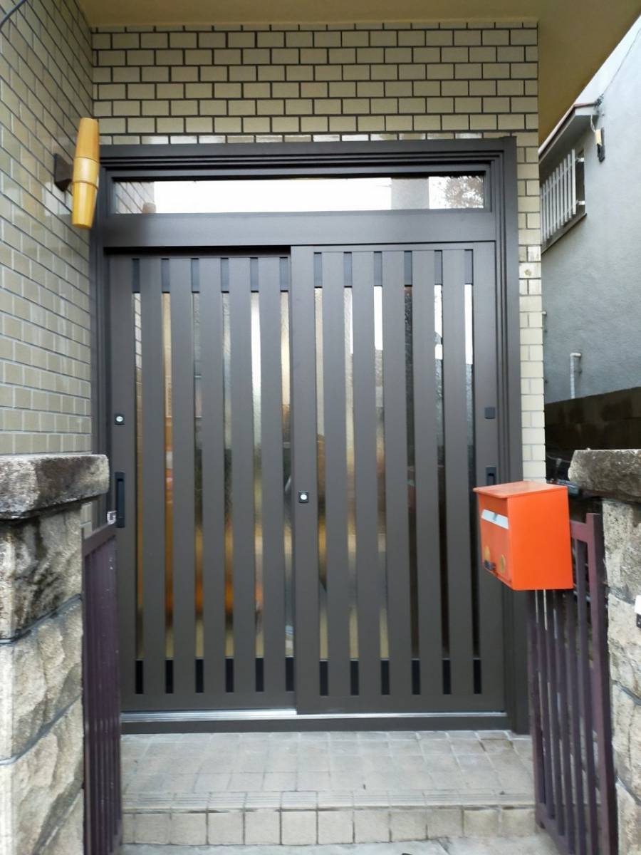 窓ドア京橋駅前店の防犯上も安心の引戸に（八尾市）の施工後の写真1