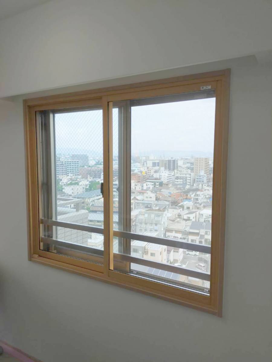 窓ドア京橋駅前店のマンション窓に二重窓（大阪市）の施工後の写真2