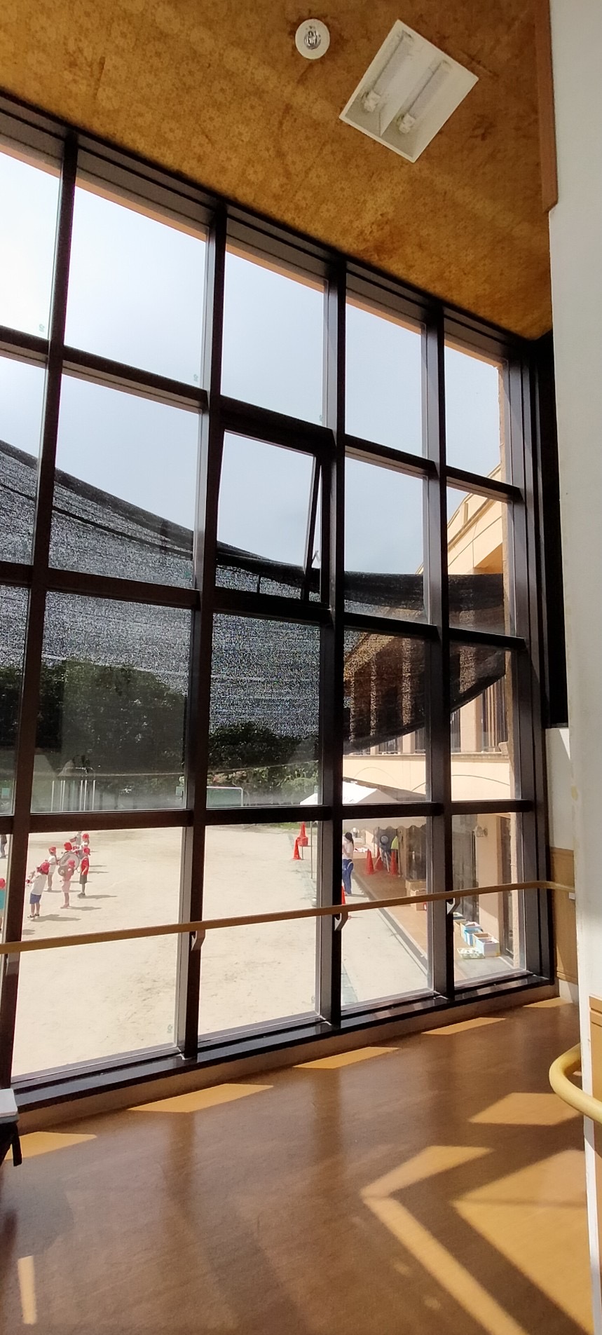 激アツ窓際の遮熱対策 窓ドア京橋駅前店のブログ メイン写真