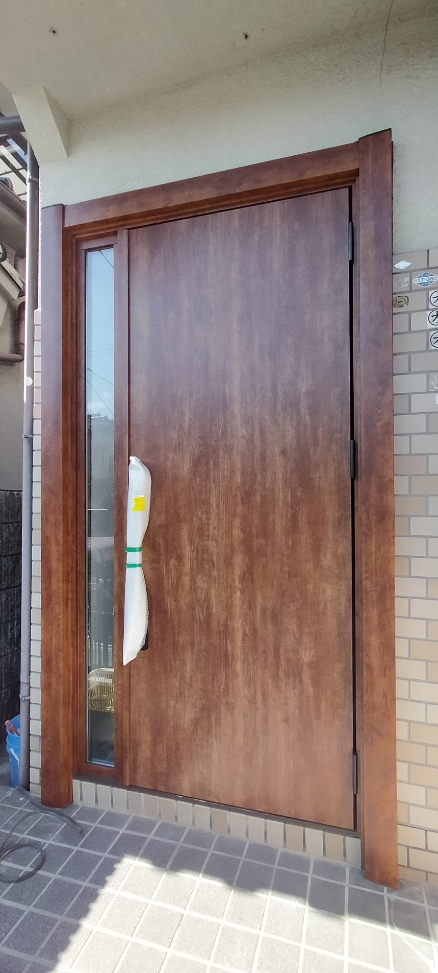 枚方市 玄関ドア交換 リシェント 窓ドア京橋駅前店のブログ メイン写真