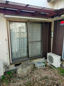 西宮市  後付けシャッターの取付 窓ドア京橋駅前店のブログ 写真1