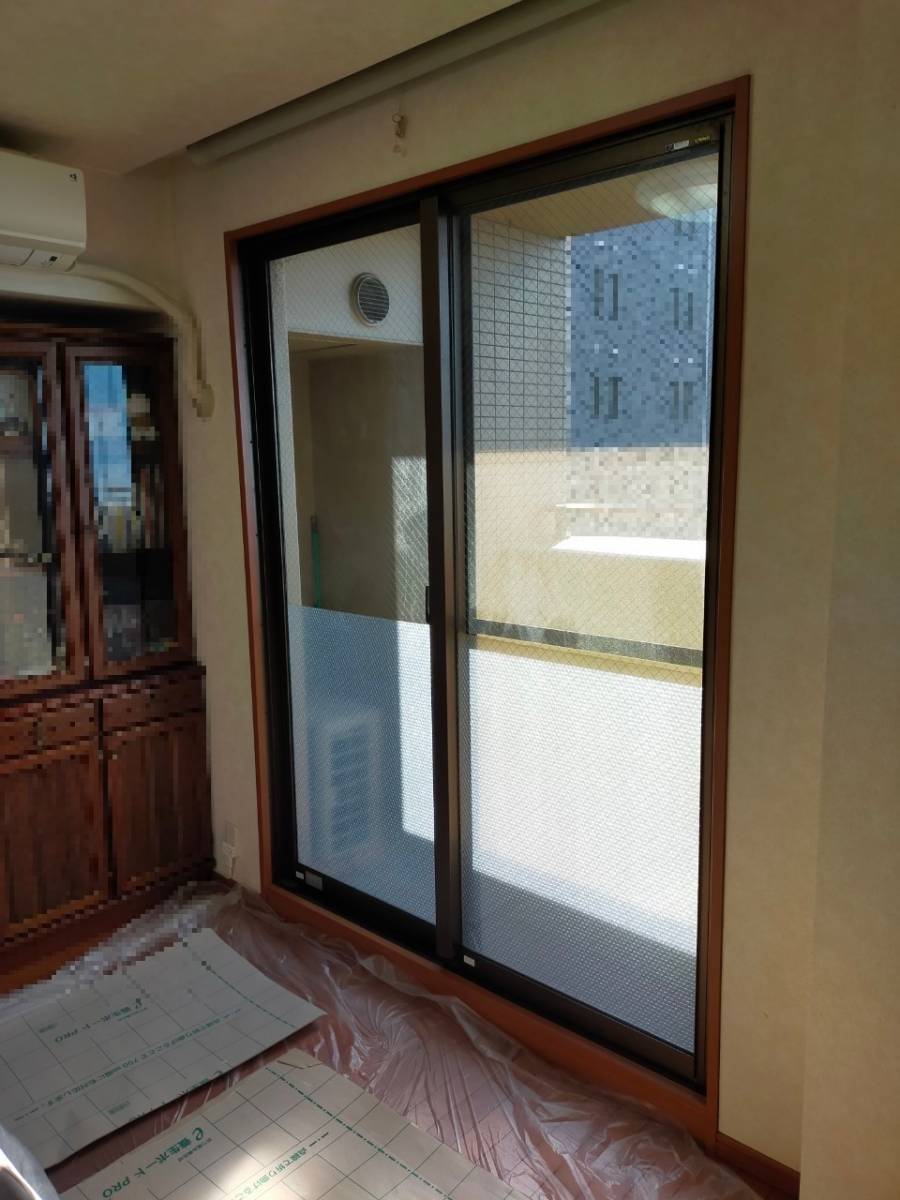窓ドア京橋駅前店の大阪市　マンション　窓　3回目の本日は、セカンド・リビングに二重窓・インプラスを取り付け。の施工前の写真1