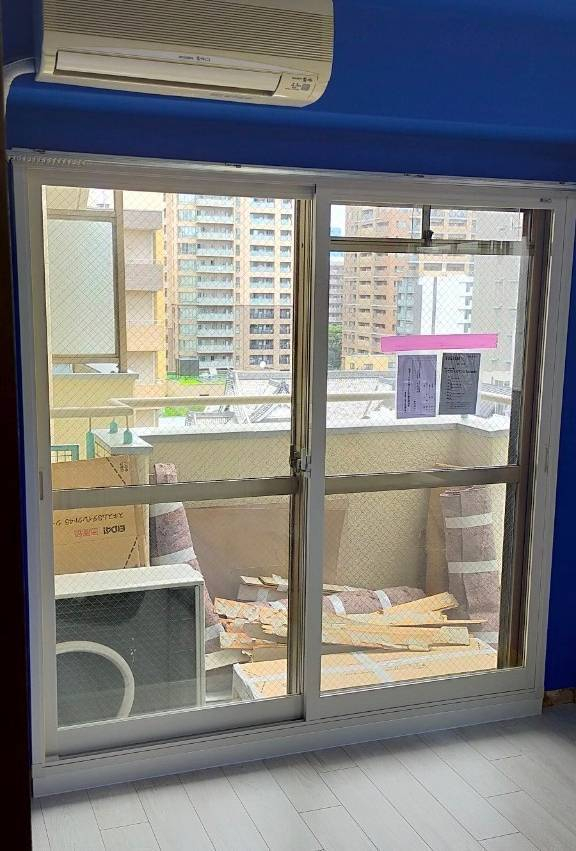 窓ドア京橋駅前店のマンションフルリフォームで内窓インプラス（大阪市）の施工後の写真1