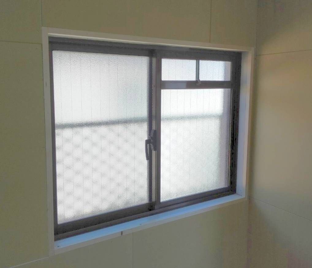窓ドア京橋駅前店のマンション内フルリフォーム時に内窓設置（吹田市）の施工前の写真1