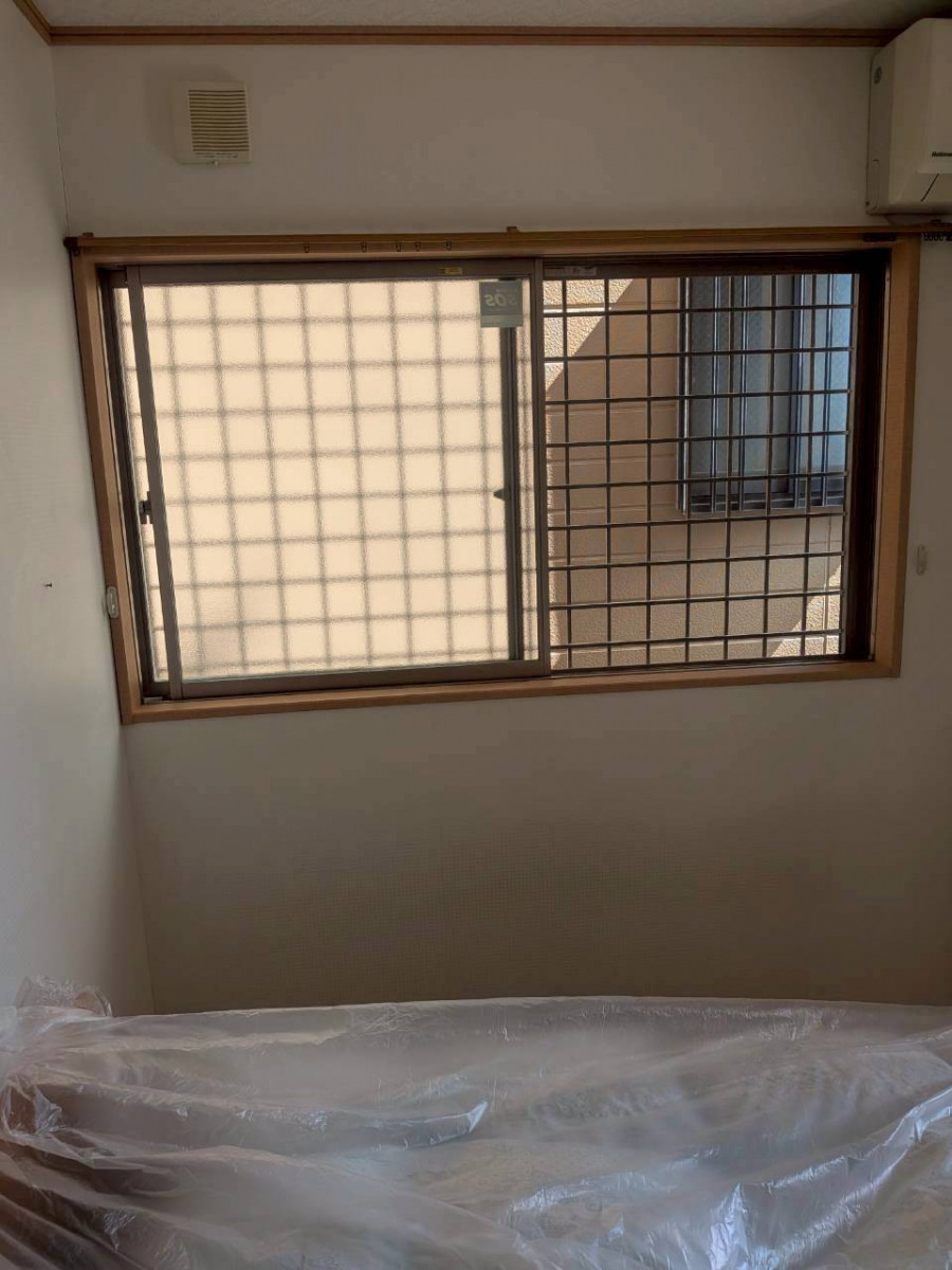 窓ドア京橋駅前店のリピーターのお客様の施工前の写真2